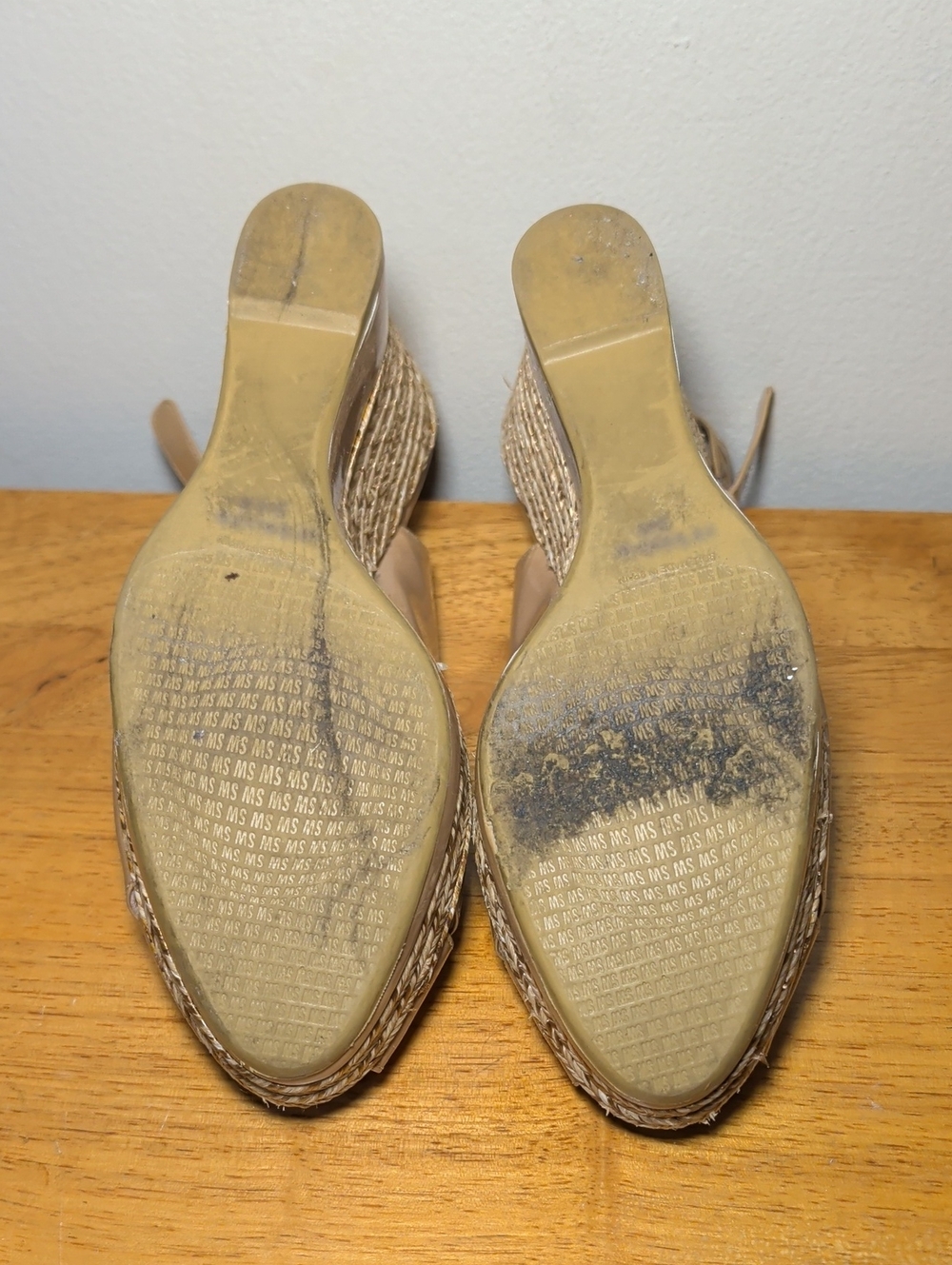 Stuart Weitzman Patent Leather Espadrille Wedge Sandals Beige Women's Size 9M - Picture 8 of 8